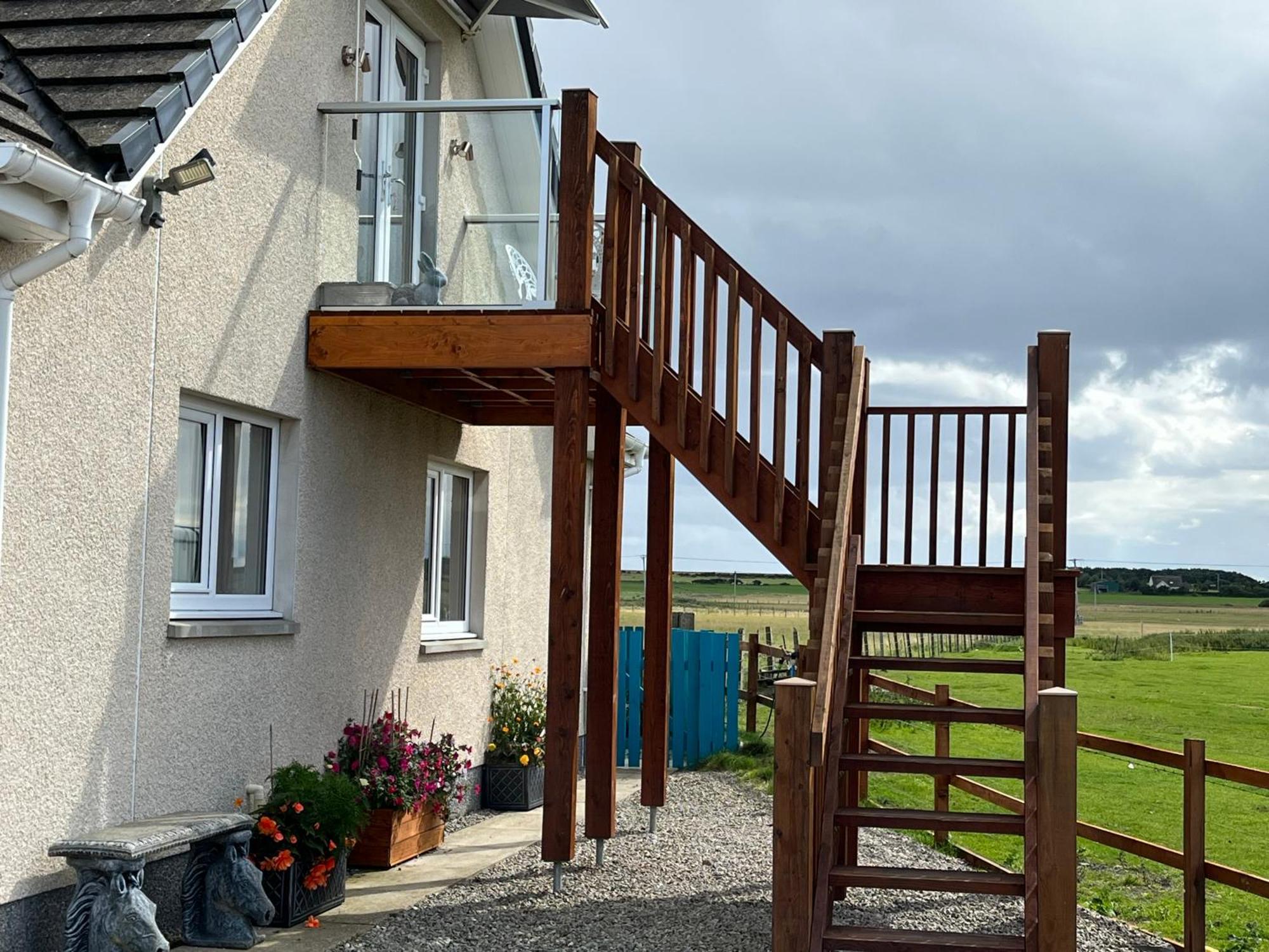 Vicki'S Den Tain Exterior photo